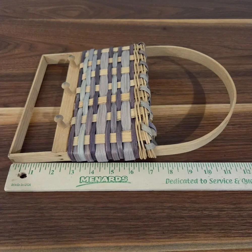 Vintage Handmade Hanging Woven Basket 3 Wood Peg Hooks Cottage Rustic Farmhouse